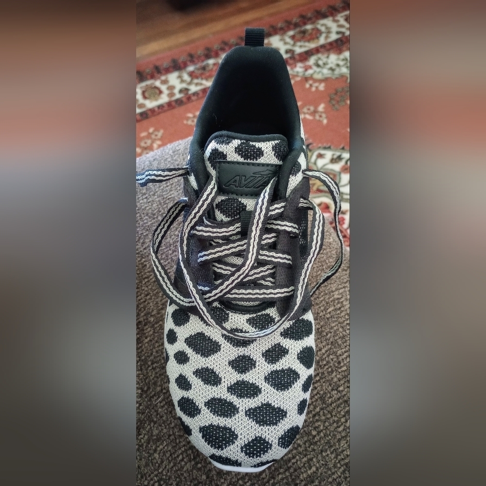 🄻🄴🄾🄿🄰🅁🄳 🄿🅁🄸🄽🅃 🅰🆅🅸🅰 🅂🄽🄴🄰🄺🄴🅁🅂 - Picture 3 of 5